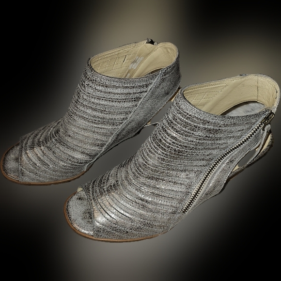 Paul Green Leather Pewter Stacked Sandals Zip Enry Size 6.5 Very Lightly Worn - Picture 4 of 14